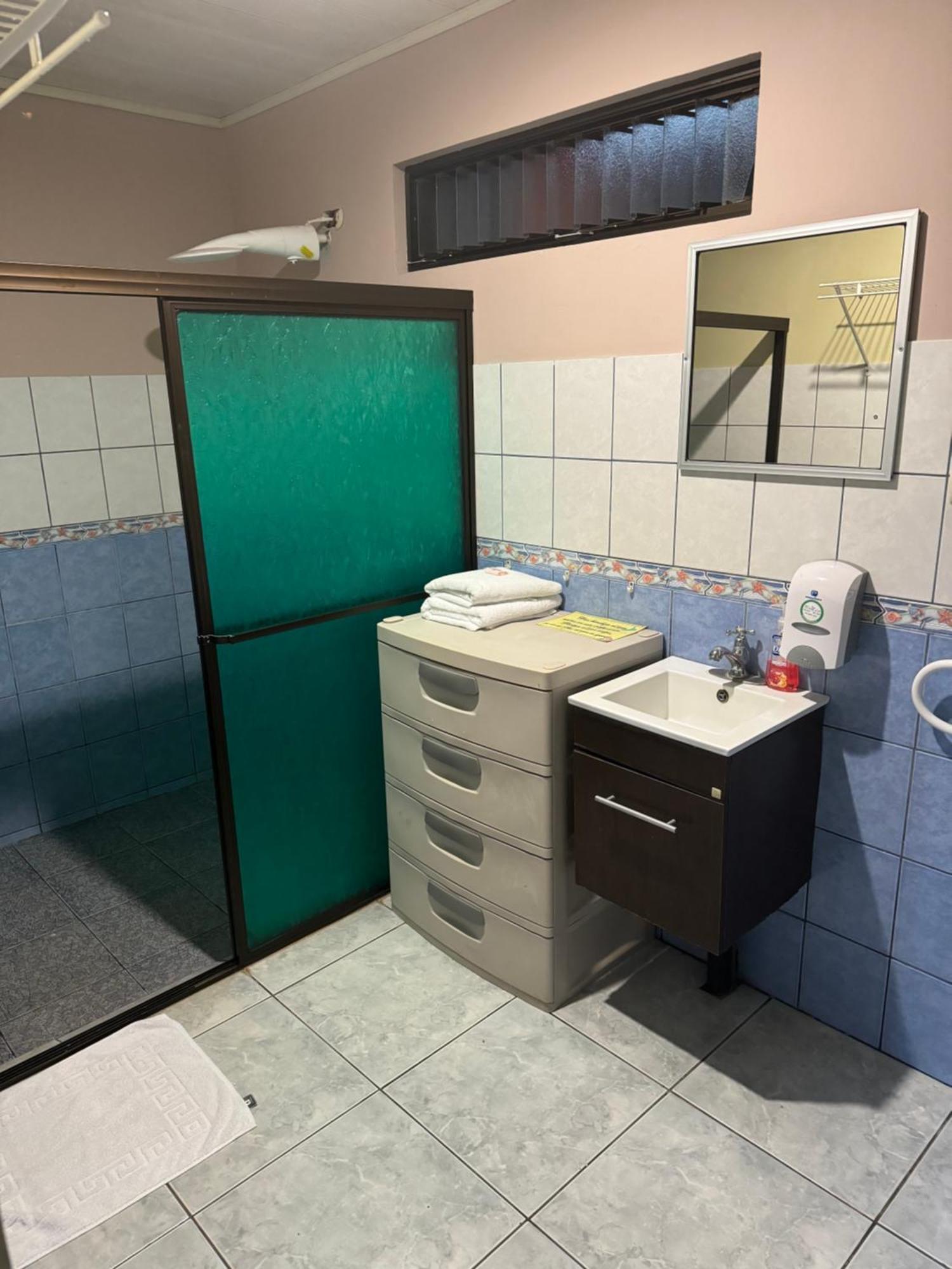 Hotel Vale'S Chiles  Екстериор снимка